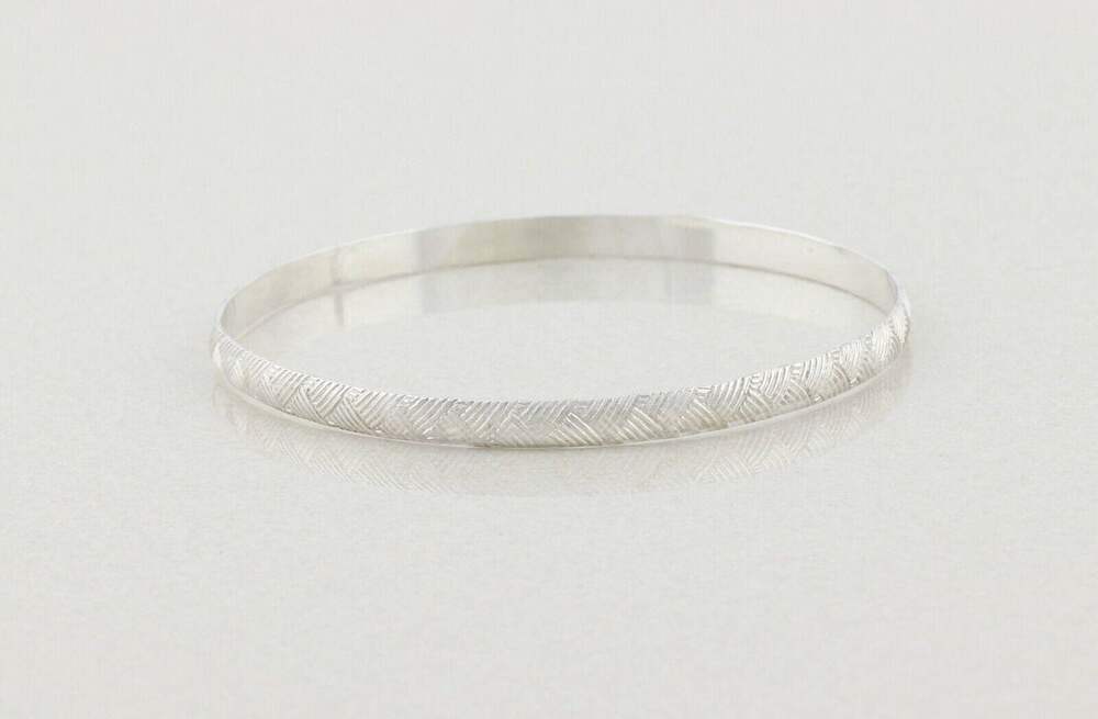 Sterling Silver Textured Bangle Bracelet 8" inch Round 2 1/2" inch Diameter